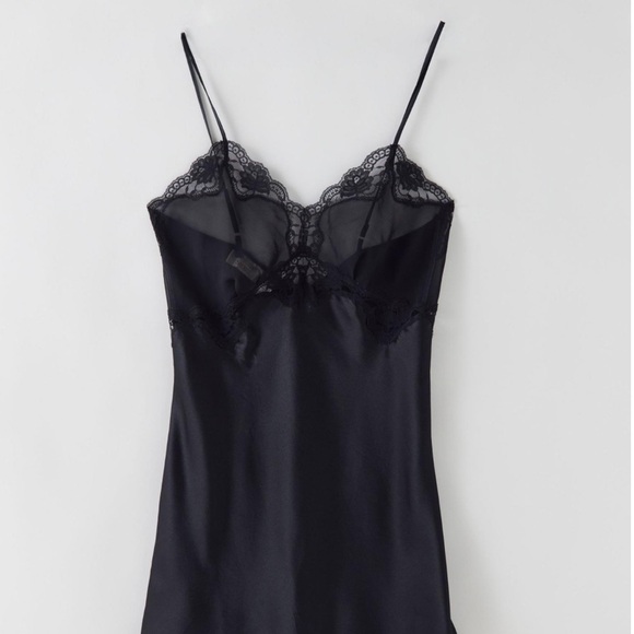 Victoria's Secret Dresses & Skirts - NWOT Victoria’s Secret Vintage Silk Slip Dress in Black Size M